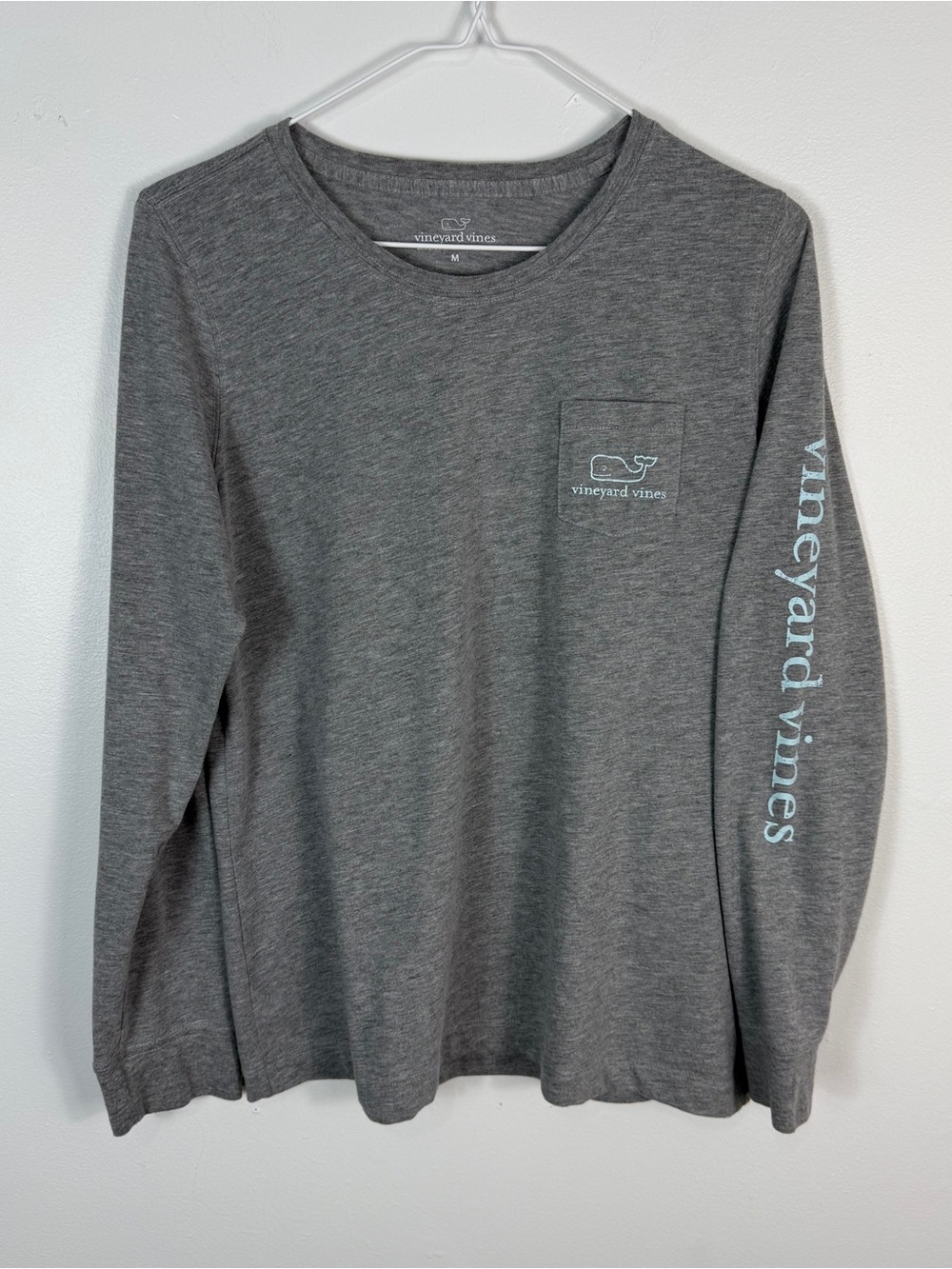 Vineyard Vines Women’s M Gray Long Sleeve Crew Neck Pocket Whale Logo T-Shirt